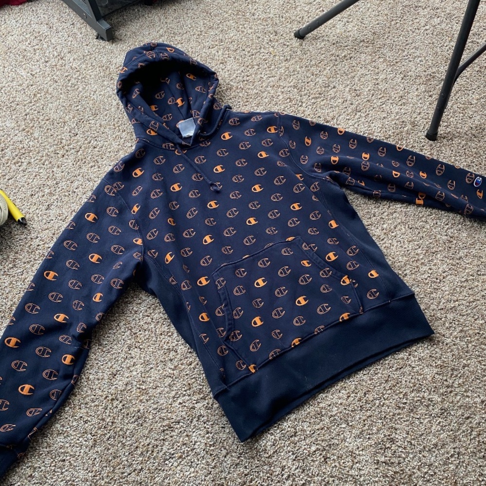 Black champion hoodie